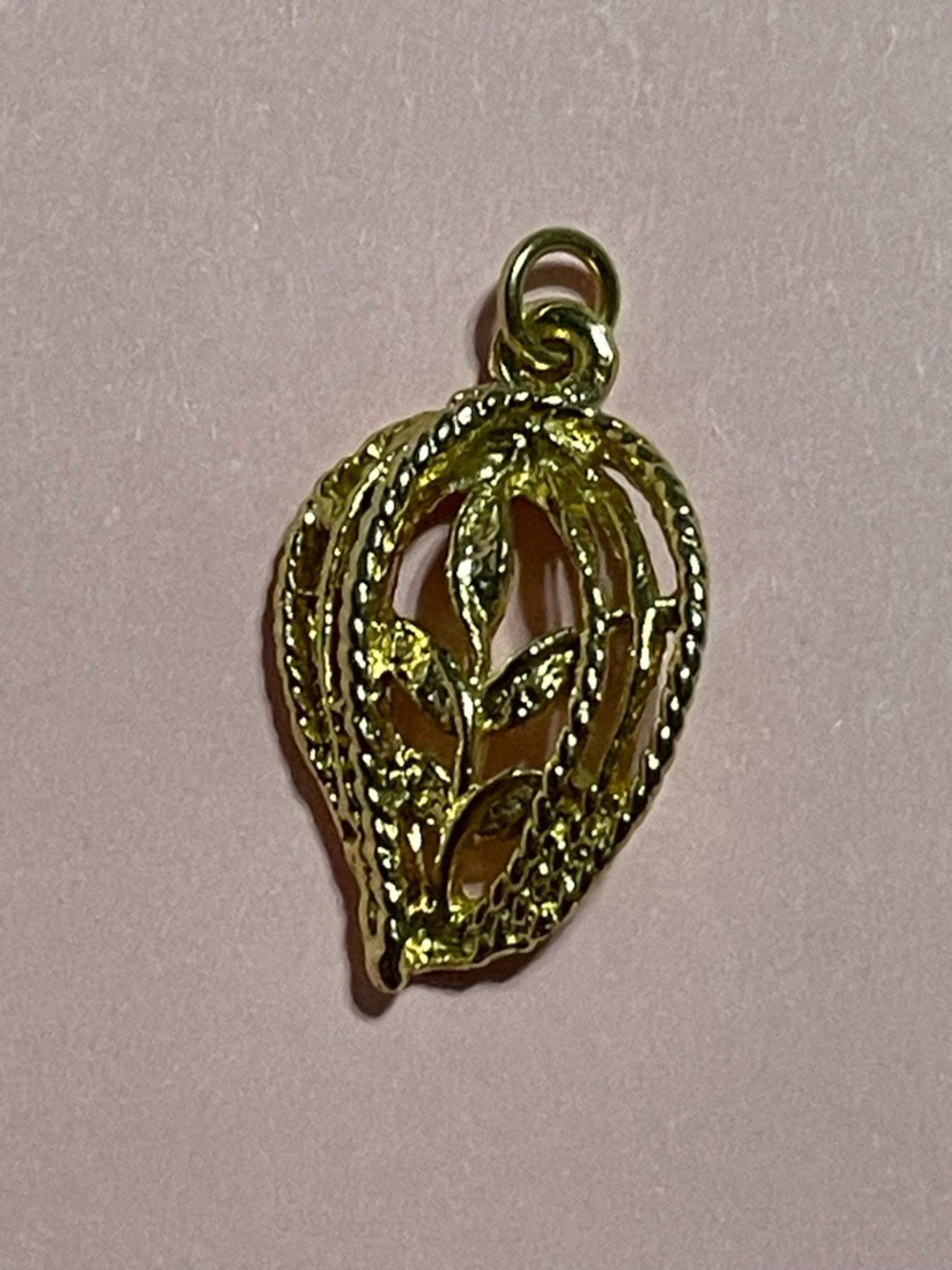 Vintage Ornate Gold Tone Pendant #9941
